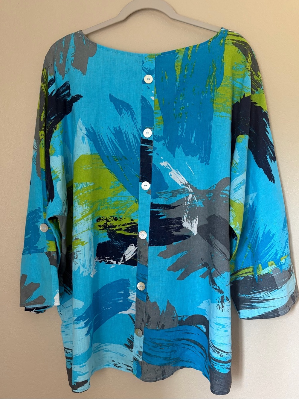 Ali Miles Linen Blend Abstract Button Back Blouse Blue Roll Tab Sleeves 1X - Picture 6 of 8